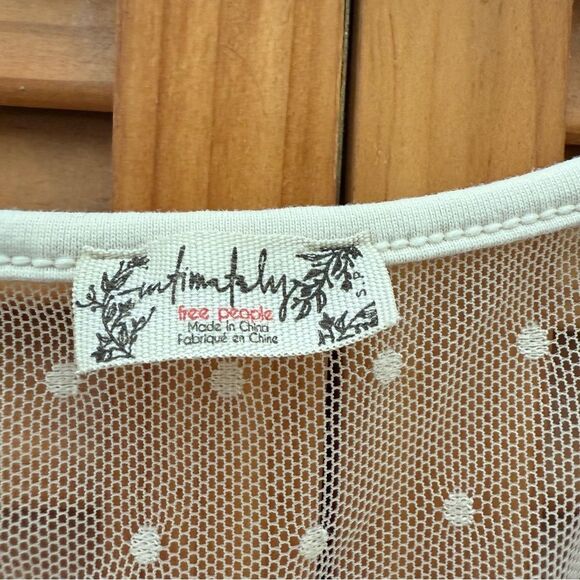 Free People cream scrunch top size small - Picture 2 of 6